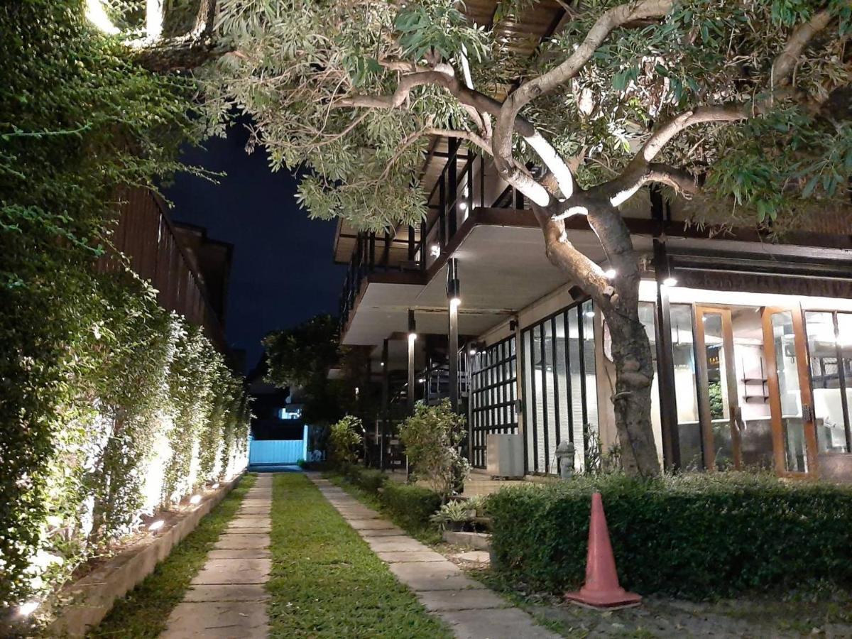Bed Stop Hotel Chiangmai شيانغ ماي المظهر الخارجي الصورة
