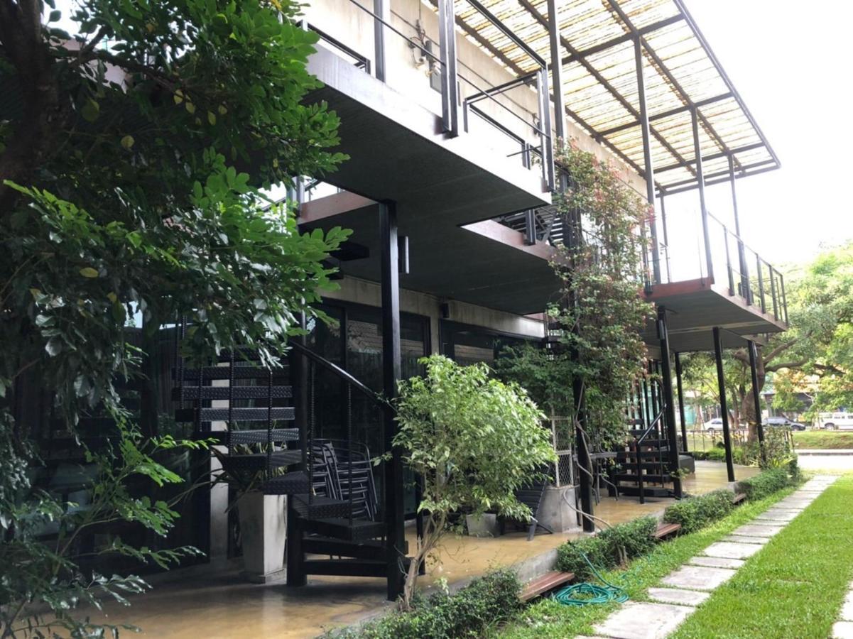 Bed Stop Hotel Chiangmai شيانغ ماي المظهر الخارجي الصورة